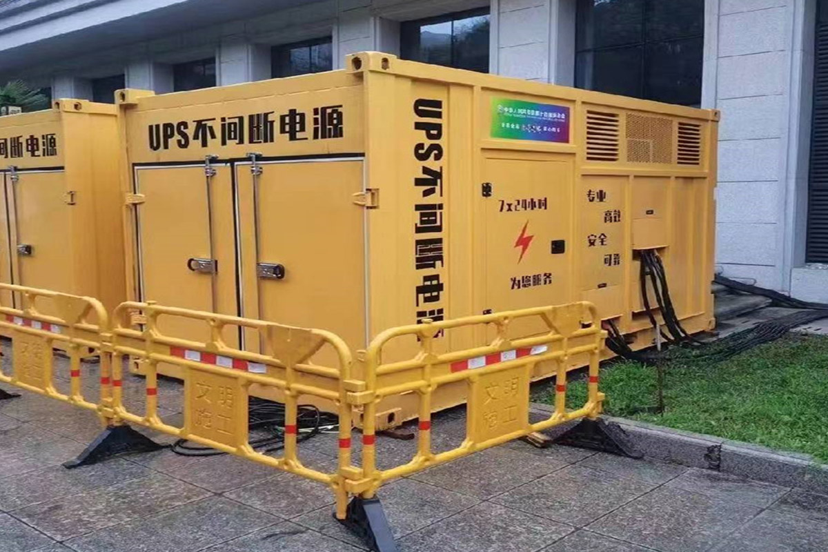 龙凤发电机租赁施工现场